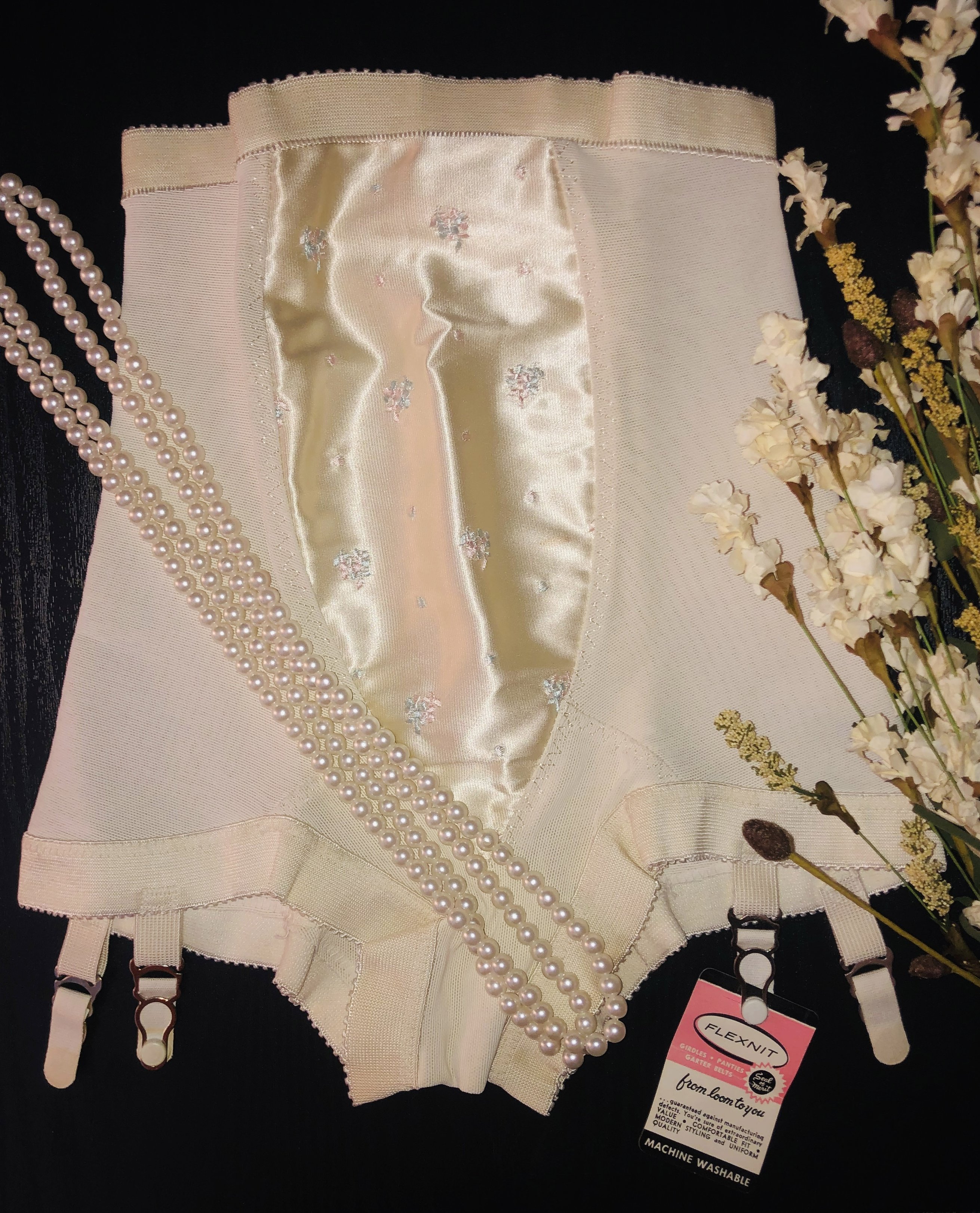 Outstanding Dead Stock Vintage 1950 S Flexnit Satin Tummy Power Girdle Panties W Garters S