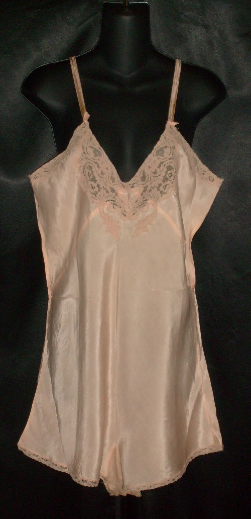 Vtg Peach Silk Teddie 38 : Pink Girl Vintage Lingerie