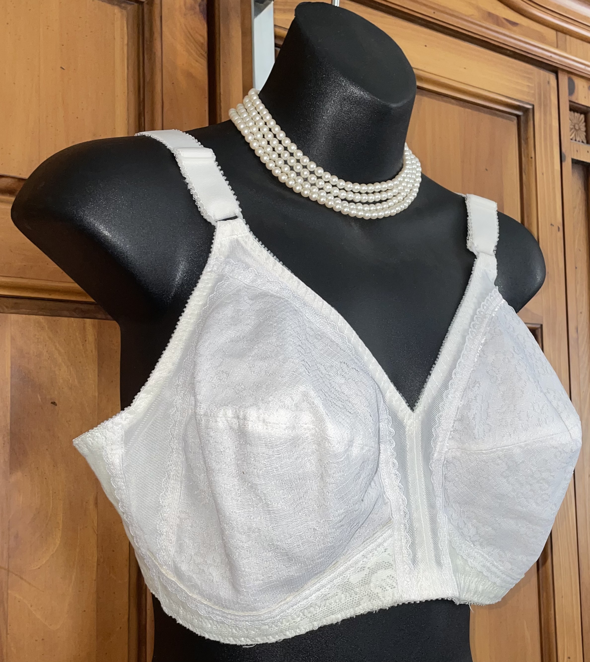 Vintage 1980's PLAYTEX 18 Hour Full Coverage Bra 44B Pink Girl