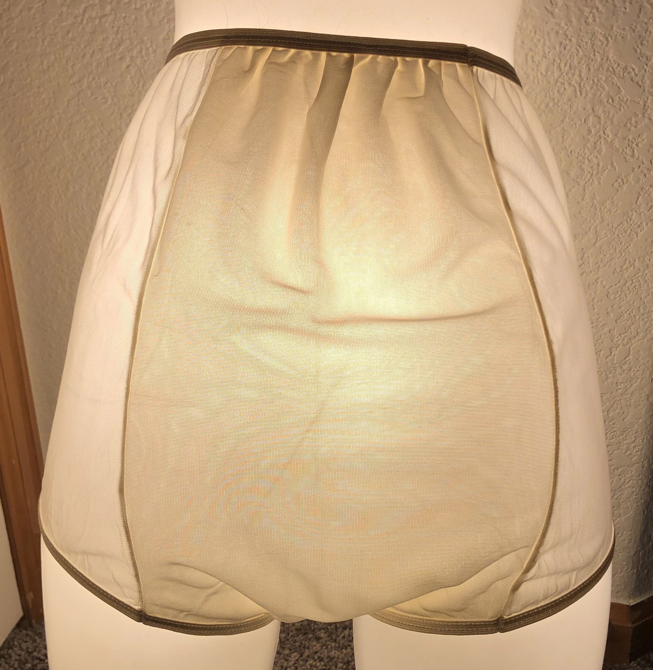 Vintage 1950's White Tailored PinUp Panties w/ Double Gusset 7 Pink